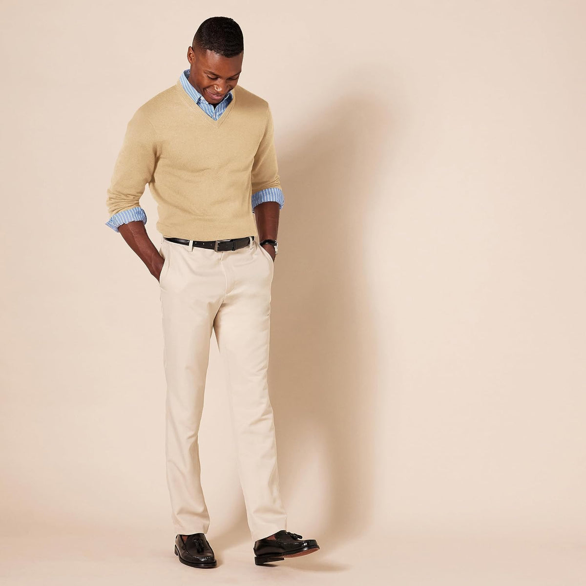 Amazon Essentials Men's Regular Fit Cotton V-Neck Pullover Sweater (Available in Big & Tall)